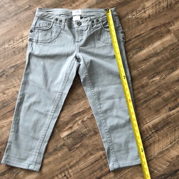 725 Originals grey stretch denim capris - Picture 5 of 9